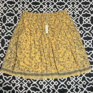 NWT Max Studio Ditsy Floral print, gathered waist skirt